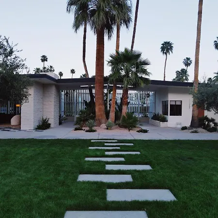 Azure Sky Hotel - Adults Only - A Town & Desert Boutique Hotel-3