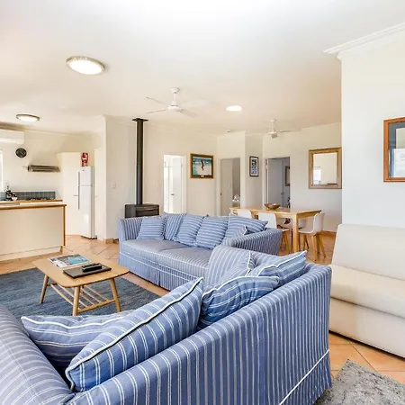 Canal Rocks Beachfront Apartments-3