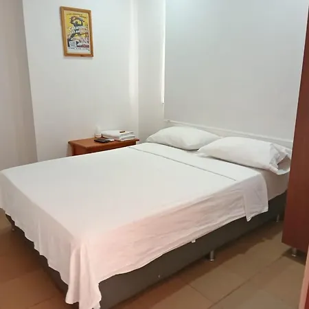 Hostal Aurora, Smith Lodging-2