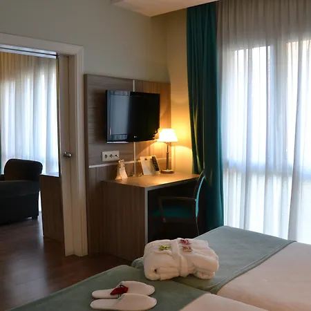 Hotel Serrano-3