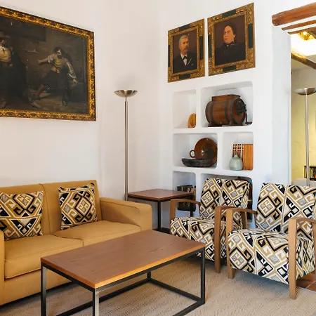 Hotel Bodega EL GRIFO-2