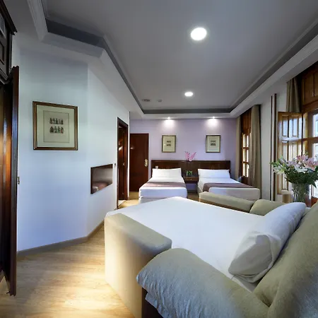 Boutique Hotel Luna Triunfo Granada-3