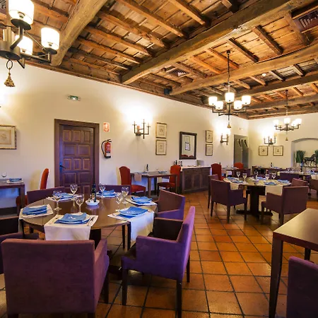 Parador De Monforte De Lemos-2