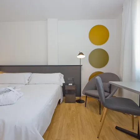 Aparthotel Atenea Valles-3