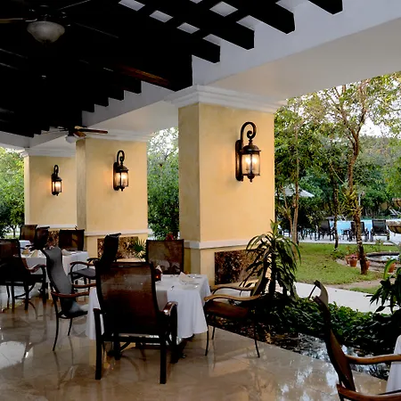 Courtyard By Marriott Cancun Airport-3