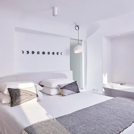 Cosmopolitan Suites - Small Luxury Hotels Of The World-3
