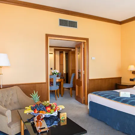 Hotel West End Promenade-3