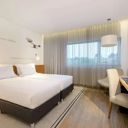 Tryp By Wyndham Leiria-3