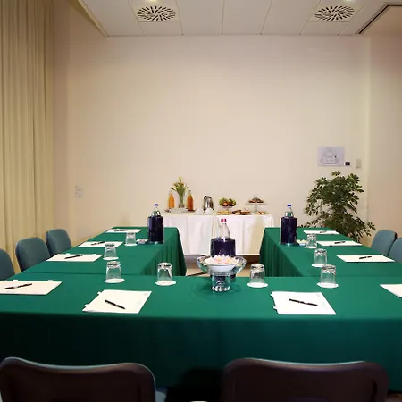 Phi Hotel Emilia-2
