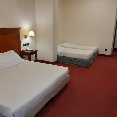 Hotel Hr-2