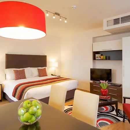Escala Hotel & Suites-2