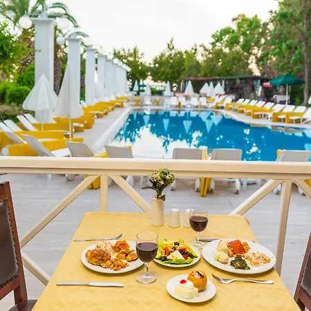 Club Aqua Plaza-3