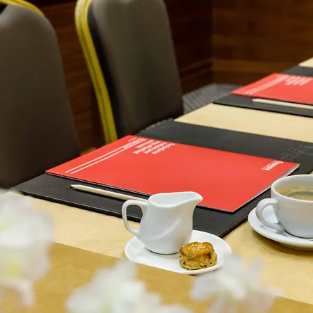 Ramada By Wyndham Istanbul Golden Horn-2