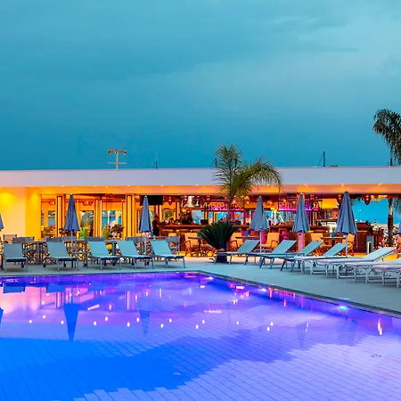 Limanaki Beach Hotel&Suites-3