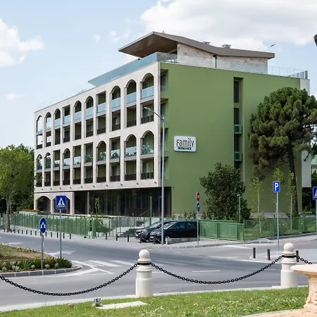 Romance Hotel And Family Suites-3
