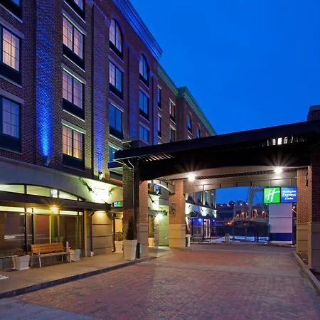 Holiday Inn Express Hotel & Suites Pittsburgh-South Side By Ihg-3