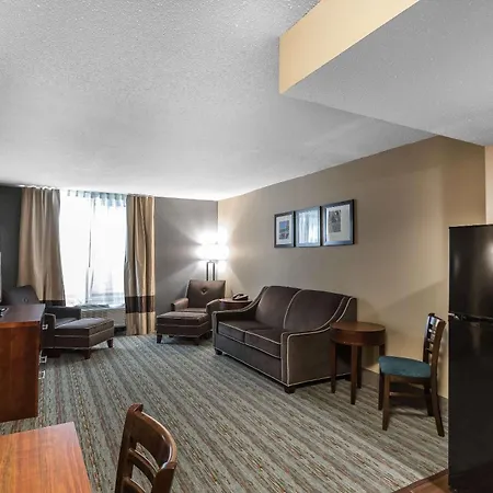 Comfort Inn Bay City - Riverfront-2
