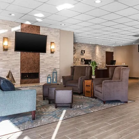 Comfort Inn Bay City - Riverfront-3