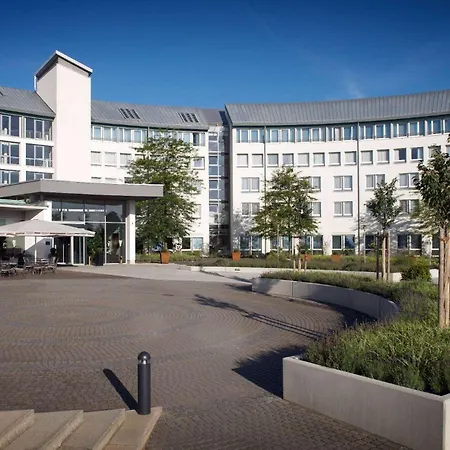Ramada By Wyndham Dresden-2