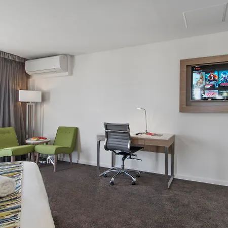 Metro Hotel Perth-2