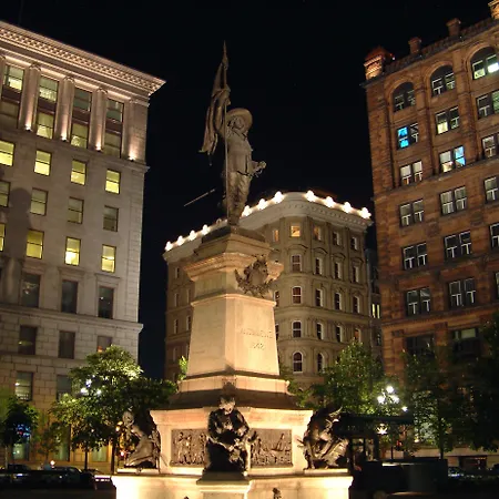 Holiday Inn Montreal Centre Ville Downtown By Ihg-2