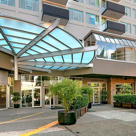 Best Western Premier Chateau Granville Hotel & Suites & Conference Centre-3
