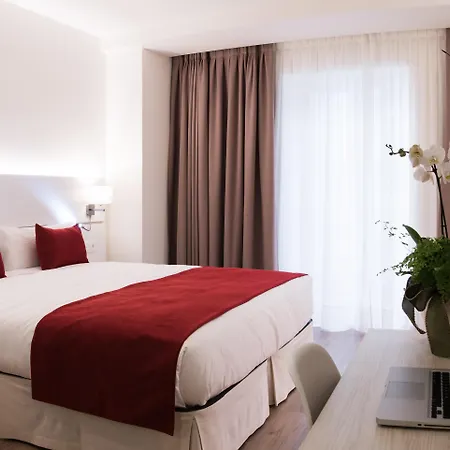 Hotel Pompaelo Plaza del Ayuntamiento&Spa-3