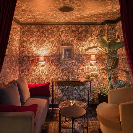 Snob Hotel-3