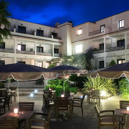 Van Der Valk Hotel Le Catalogne Saint Aygulf-3