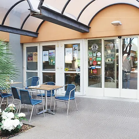 Mistral2 Hotel-2
