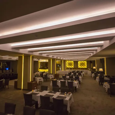 Hilly Hotel-2