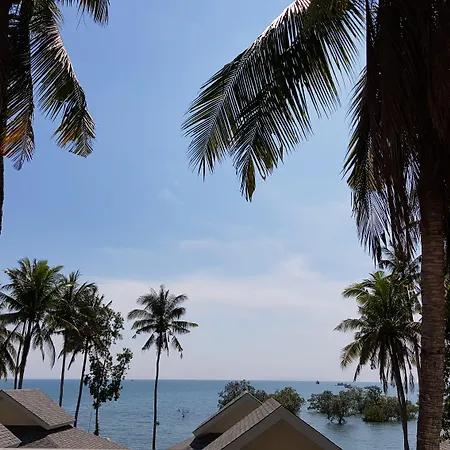 Villa Cha-Cha Krabi Beachfront Resort-2