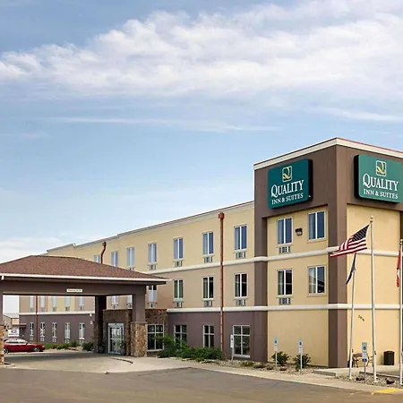 Quality Inn & Suites Minot North-2