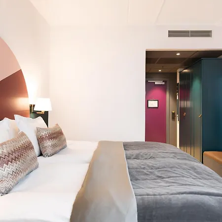 Elite Hotel Carolina Tower-3