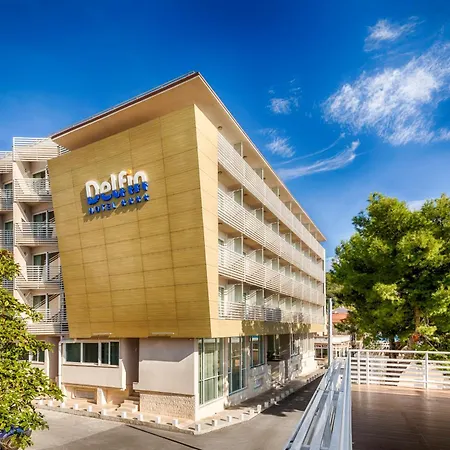 Carine Hotel Delfin-2