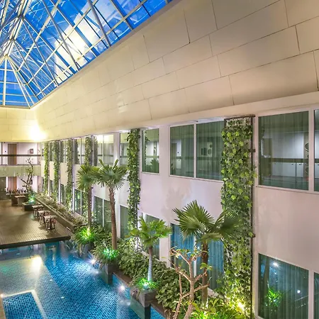 Holiday Inn Bandung Pasteur By Ihg-2