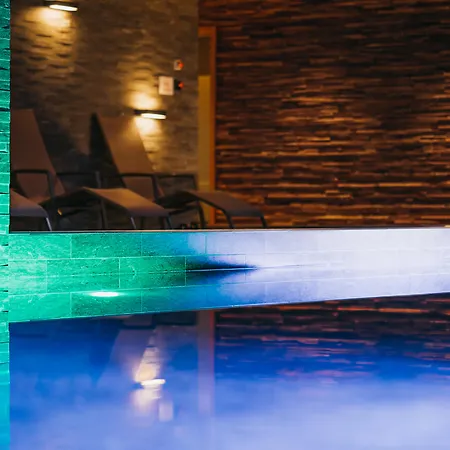Peaks Place Apartments & Spa-2