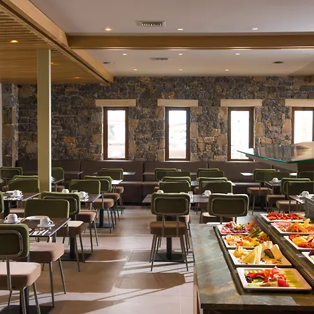 Petousis Hotel & Suites-3