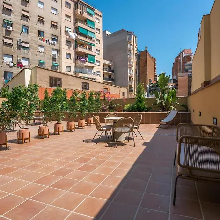 limehome Barcelona Carrer de Besalú 82-3
