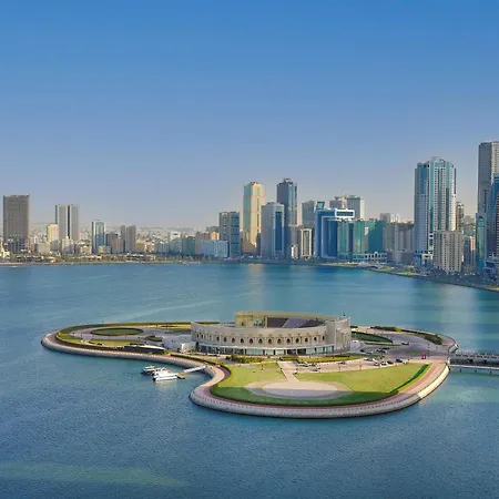 Doubletree By Hilton Sharjah Waterfront Hotel And Residences-2