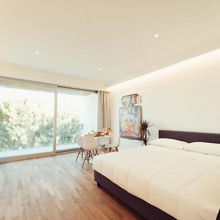 Marina Gardens Boutique&Suites-2