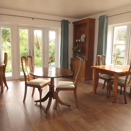 The Lawns B & B-3