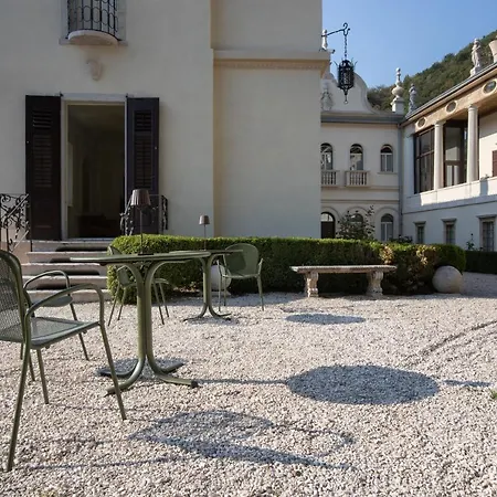 Villa Sizzo Relais B&B-3