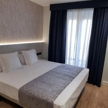 Ch La Petite Maison - Boutique - Madrid-2