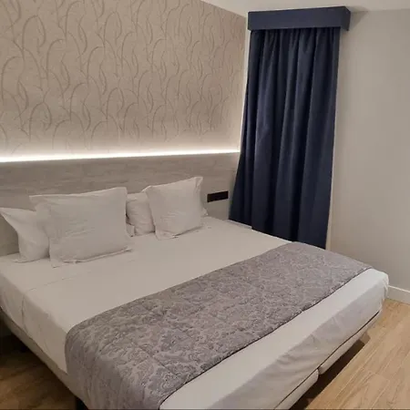Ch La Petite Maison - Boutique - Madrid-3