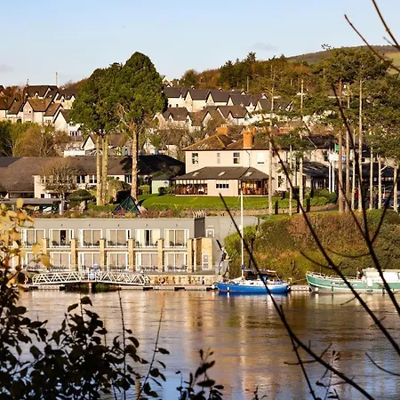 The Lakeside Hotel & Leisure Centre-3