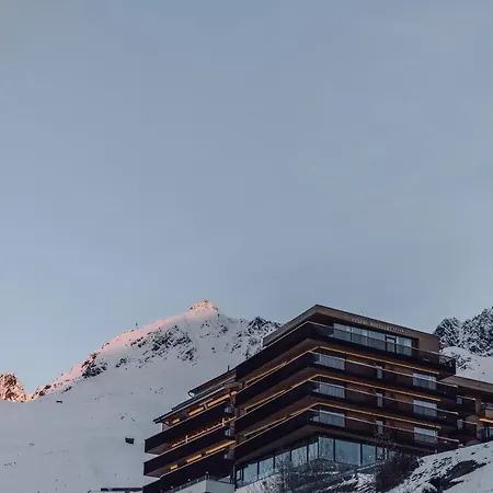 Hotel Schöne Aussicht-2