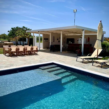 Villa Hylas Luxury Bed & Breakfast Kilada-2