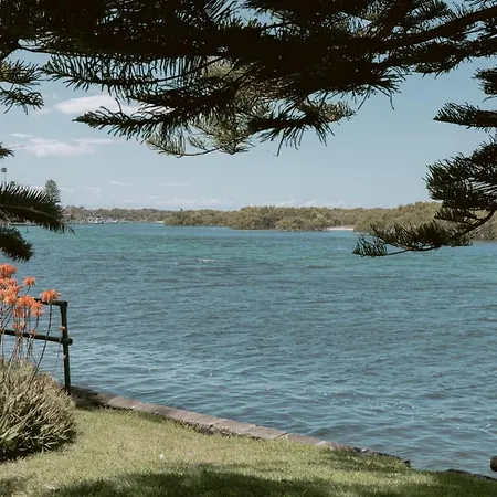 Black Swan Waterfront Motel (Adults Only)-2