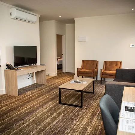Porter'S Plainland Hotel-2